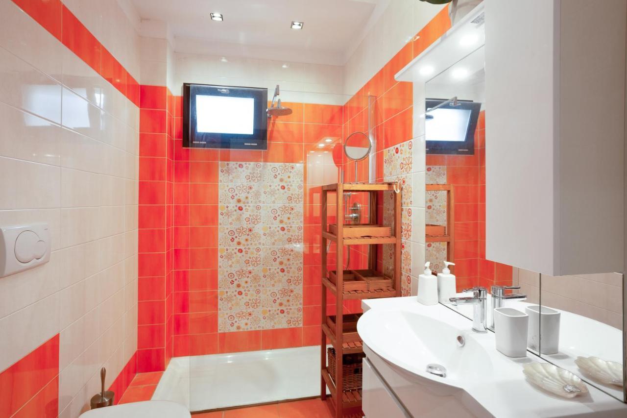 *Movies & Books* Stylish House With Jacuzzi Apartamento Bari Exterior foto